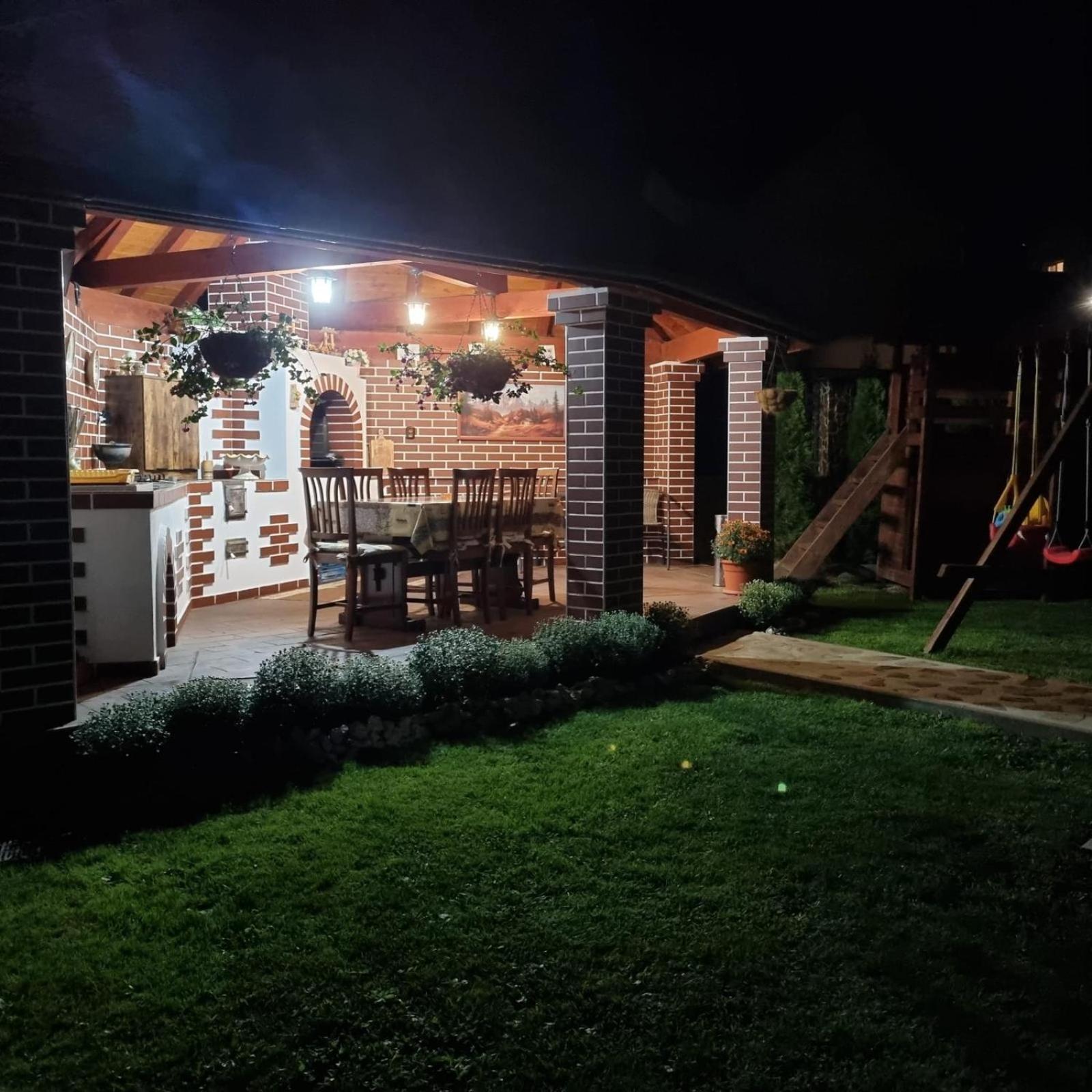 Pensiunea Select Curtea De Arges Exterior photo